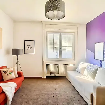 Aura Residency - Balcony - Steps To Main Attractions