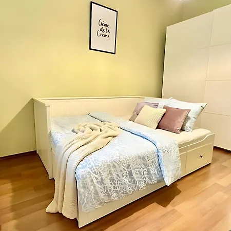 Aura Residency - Balcony - Steps To Main Attractions بودابست